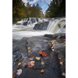 Michigan, Upper Peninsula Bond Falls in autumn
