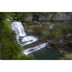 TN, Cummins Falls SP Waterfall basin