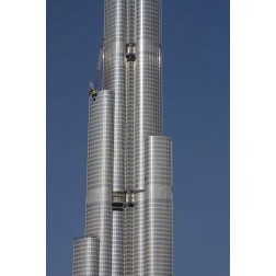 UAE, Dubai Tall skyscraper under construction