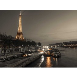 Eiffel tower across the river Siene at dusk